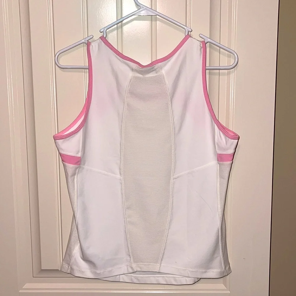 Nike - Picture 2 of 2